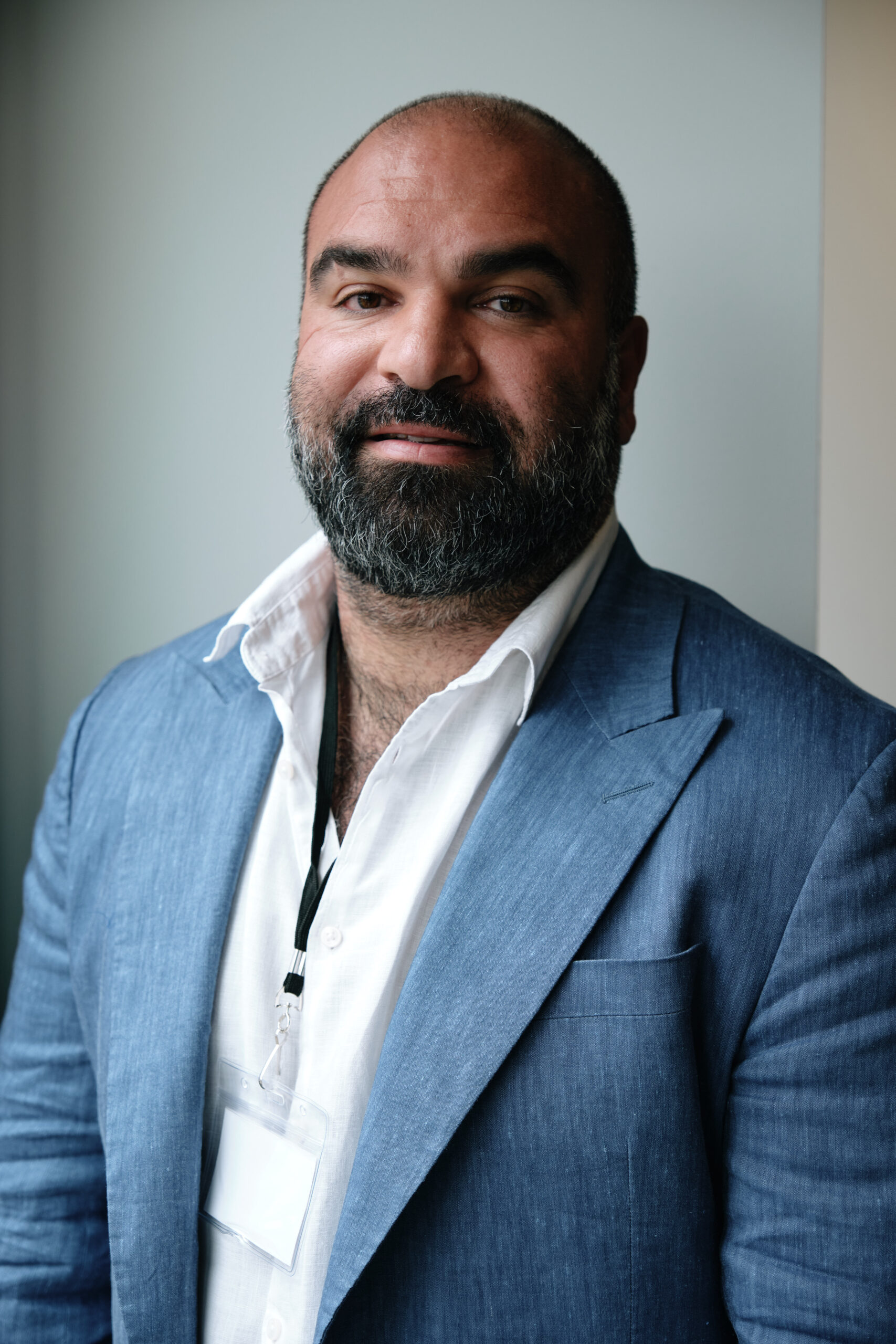 Headshot of Andrew Xeni